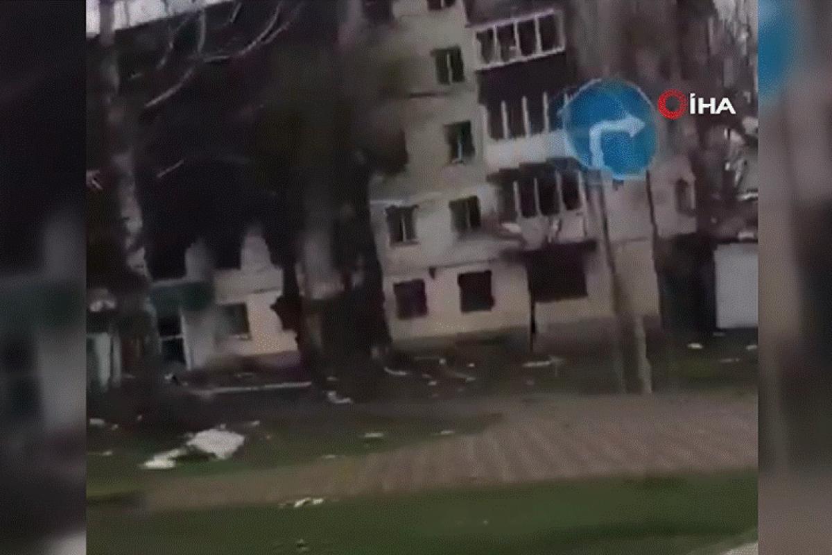 Rus askerlerinden temizlenen Borodyanka’da büyük yıkım