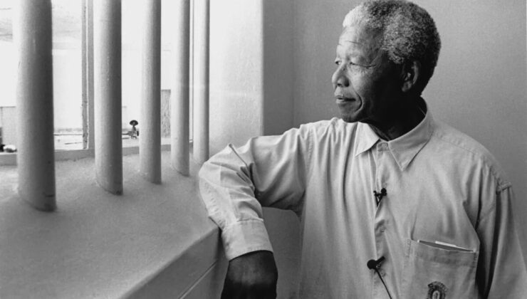 Nelson Mandela kimdir