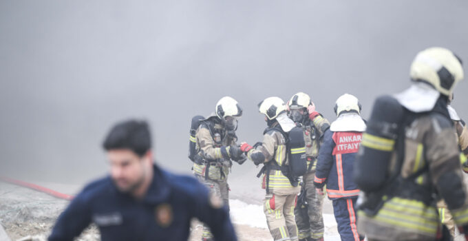 Ankara’da İnşaat Yangını Kontrol Altına Alındı