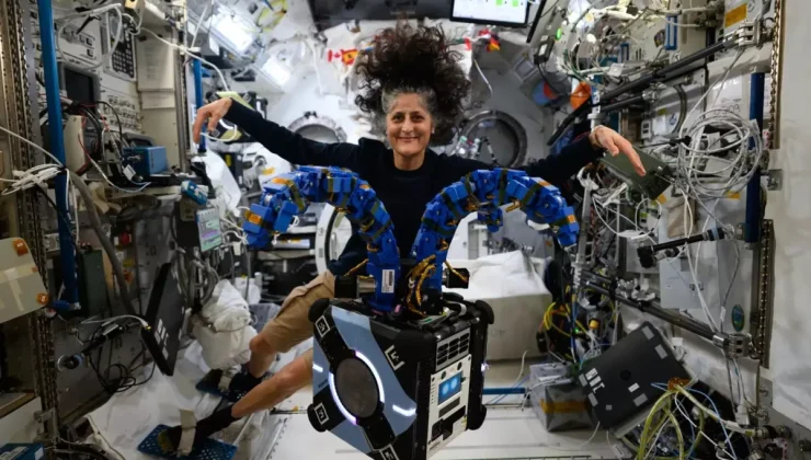 Uzayda En Uzun Süre Yürüyüş Yapan Kadın Astronot Oldu: 62 saat 6 dakika