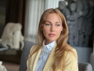 Meryem Uzerli Ekranlara Geri Dönüyor: Yeni Dizi Sürprizi