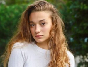 Sümeyye Aydoğan Kimdir?