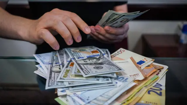Döviz Rezervlerinin Güçlenmesi Türkiye Ekonomisini Nasıl Etkiliyor?