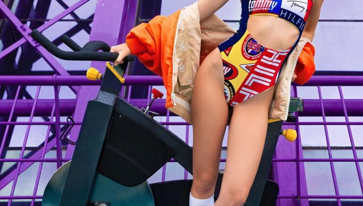 Afra Saraçoğlu Kimdir?