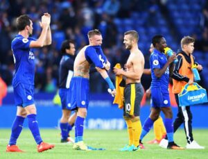 Futbolda Oyuncular Neden Bazen Saha Kenarında Formasını Değiştirir?