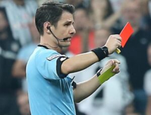 Futbolda Teknik Direktör Neden Sarı ya da Kırmızı Kart Görür?