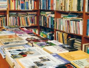 Rüyada Kitapçıda Olmak Ne Anlama Gelir?