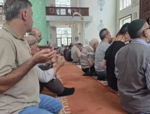 Bursa’da Camiler Toplandı: Kuraklık ve Yangına Karşı Yağmur Duası