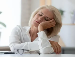 Yorgunluk Hissi Neden Geçmez? Sürekli Halsizliğin 7 Olası Nedeni