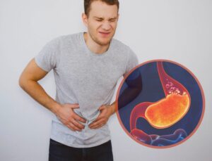 Mide Yanmasına Ne İyi Gelir? 2025 Güncel Çözümler ve Öneriler