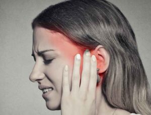 Kulak Çınlaması Neden Olur? 2025’te En Sık Görülen Sebepler ve Çözüm Yolları