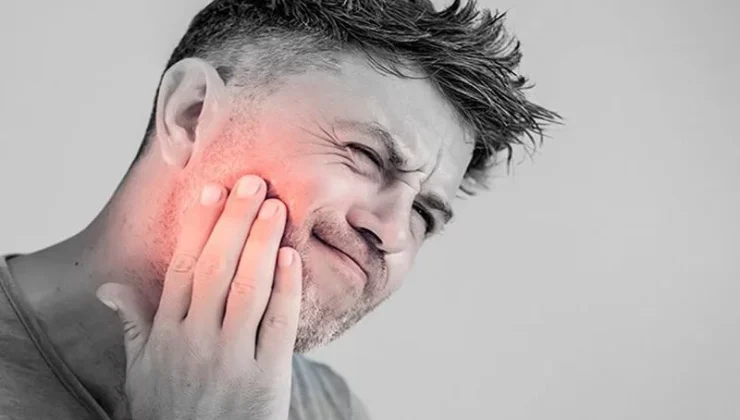 Diş Ağrısına Ne İyi Gelir? 2025 Güncel Ev Yöntemleri ve Tedavi Seçenekleri