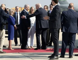 Donald Trump, İsrail’e indi: “Ateşkes sürecek, savaş bitti”