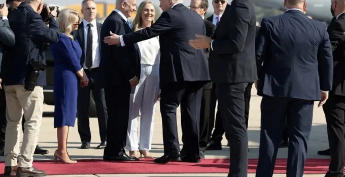 Donald Trump, İsrail’e indi: “Ateşkes sürecek, savaş bitti”