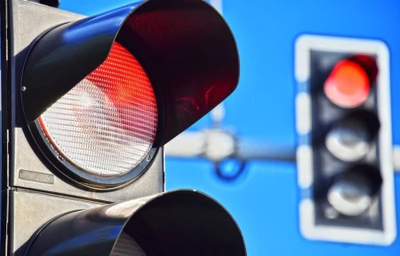 Bir yılda 6 kez kırmızı ışık ihlali yapanların ehliyeti iptal edilecek